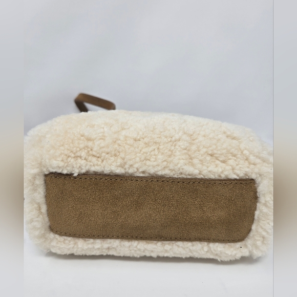 Ugg and Telfar Small Reverse Shopper - Picture 3 of 8